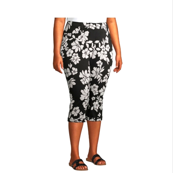 Terra & Sky NWT Women's Plus Size Pull On Elastic Waist Capri Jeggings 838 - Picture 3 of 6